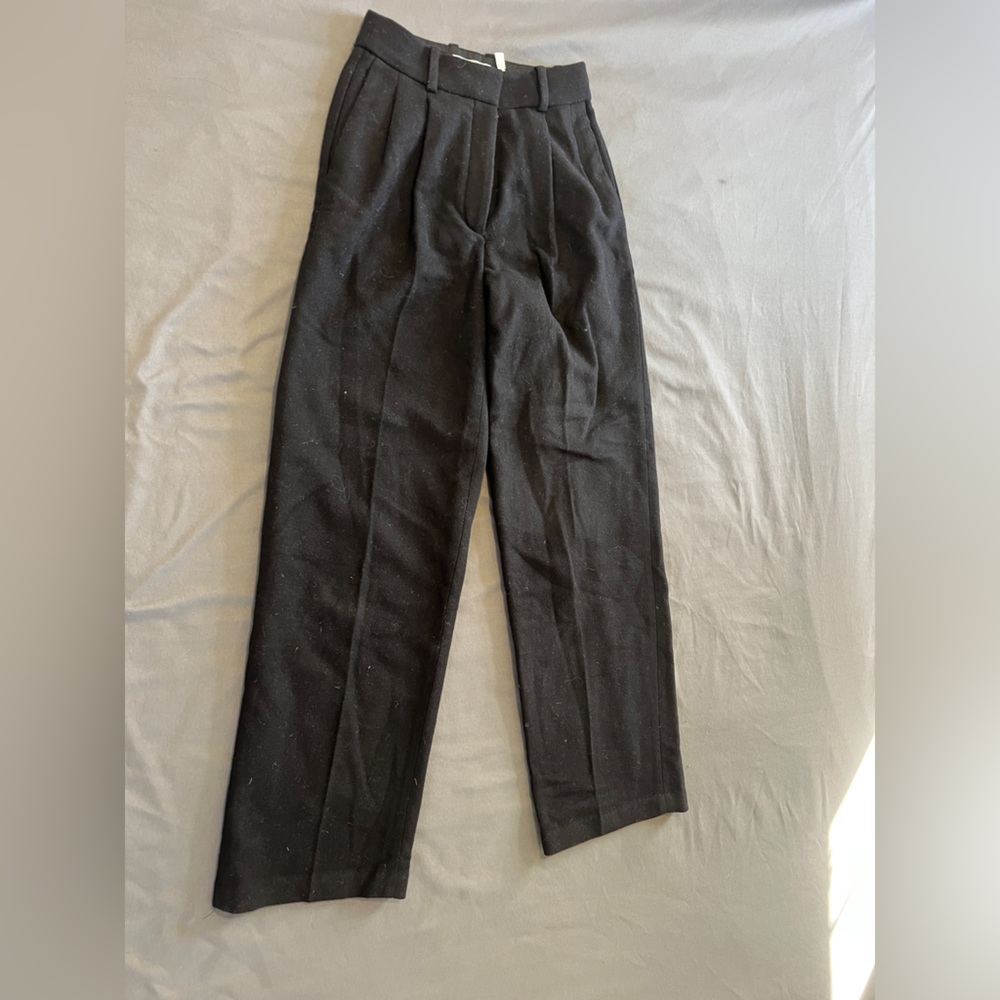 Aritzia 100% wool effortless pants, size 0